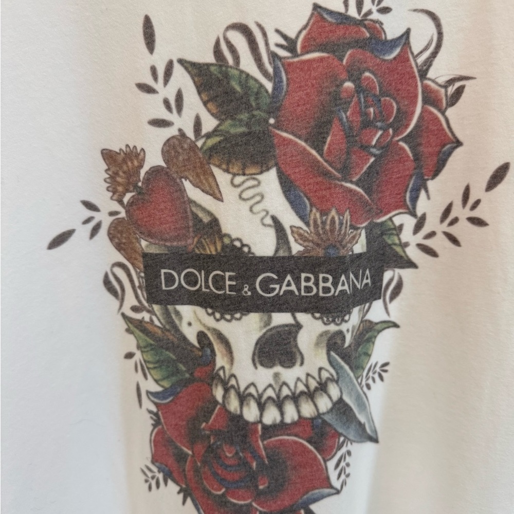 Designer Inspired Floral Graphic Tee with Skull - Picture 5 of 6